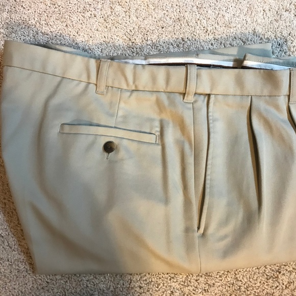 Haggar Pants Mens Comfort Waist 40x34 Poshmark